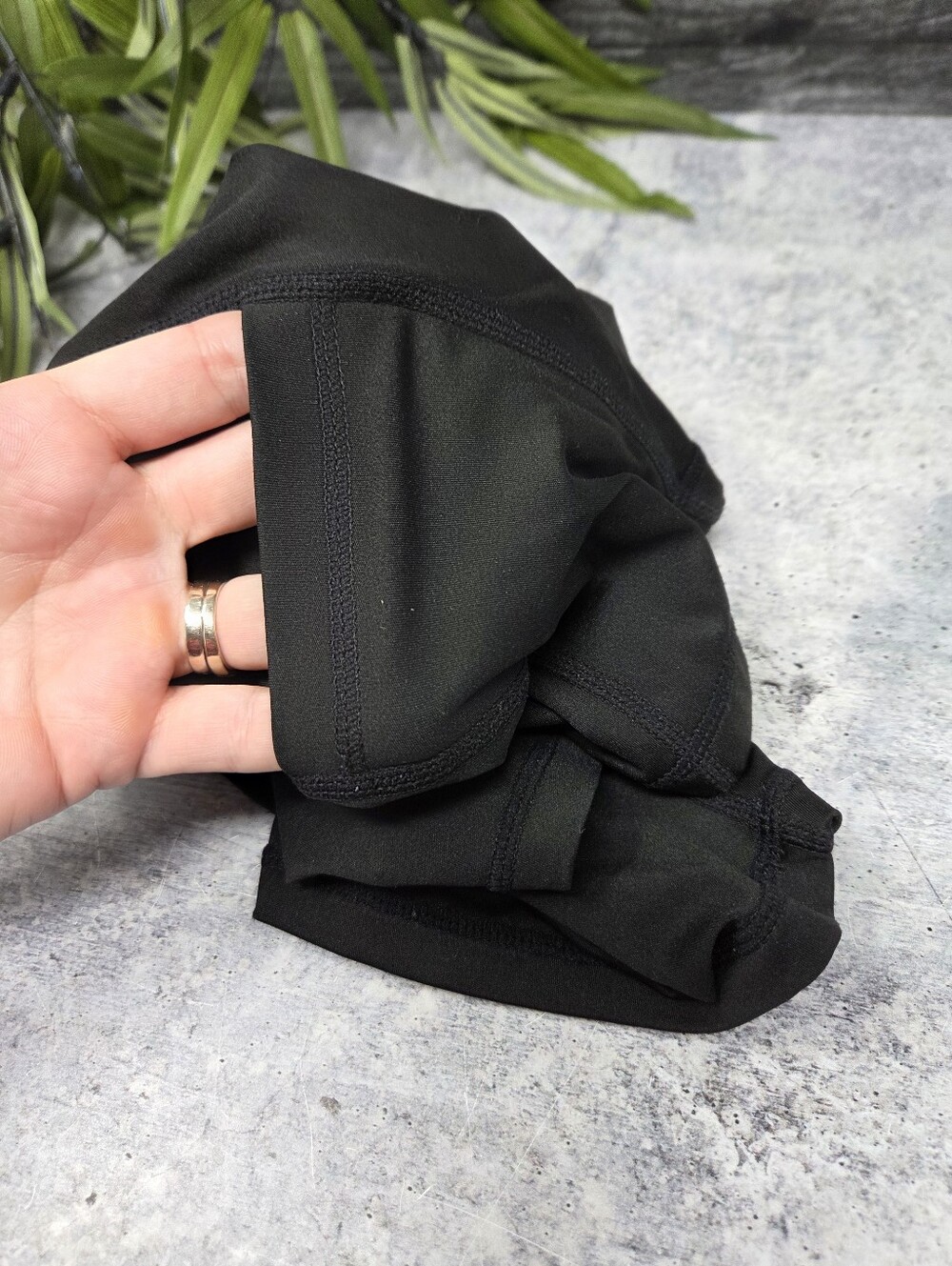 Black Compression Bike Shorts Side Slip Pockets - Picture 2 of 3